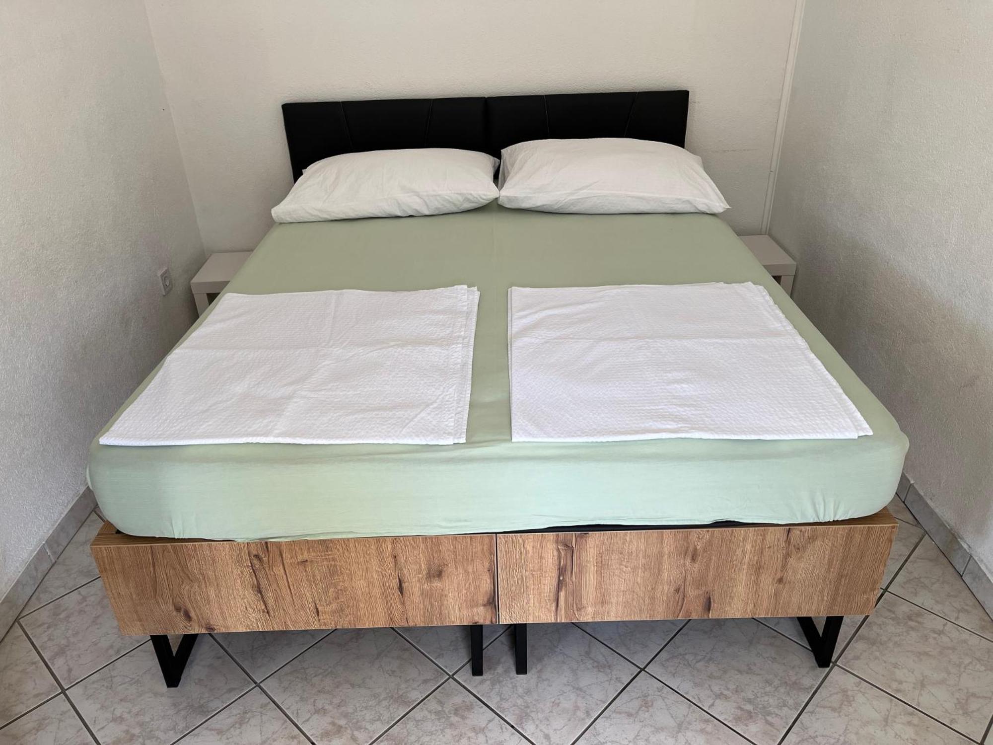 Apartmani Mlinar-One Bedroom Seaview Grebaštica Buitenkant foto